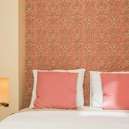Cozy And Confortable Your Alfama Story شقة *