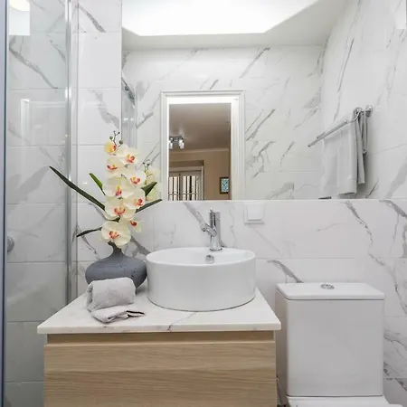 Апартаменты Cozy And Confortable Your Alfama Story