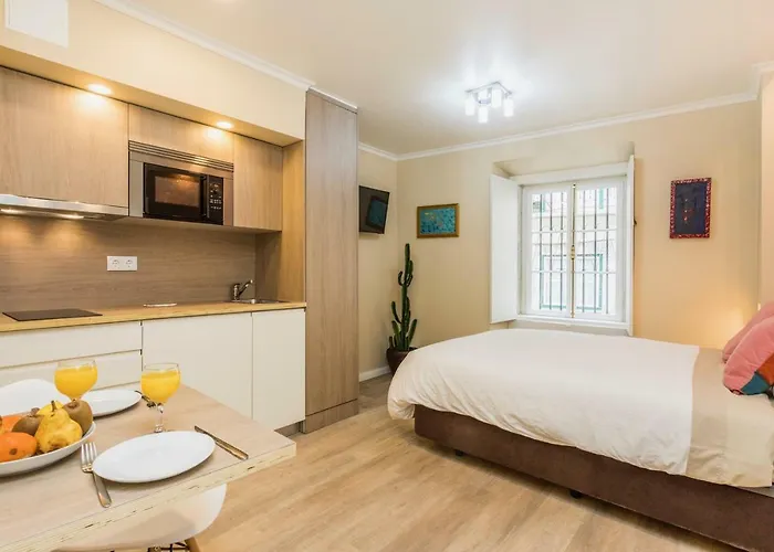 Cozy And Confortable Your Alfama Story Апартаменти *